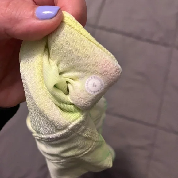 Lululemon Energy Bra High Neck Long Line Shibori- Sz 4 - Picture 4 of 5